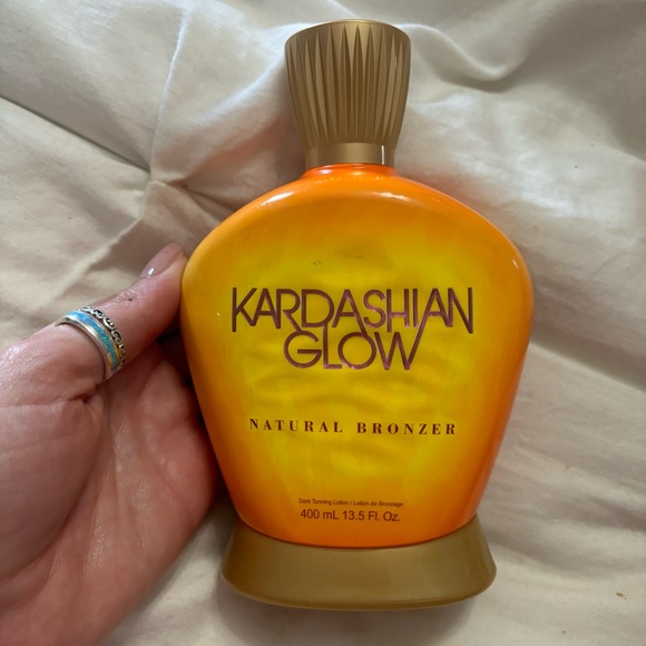 Kardashian Glow Bronzer Tanning Lotion HTF - Picture 1 of 8